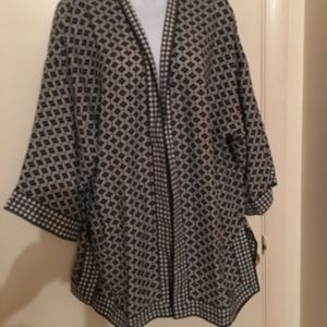 Open front and slits both side by Max Studio beach top